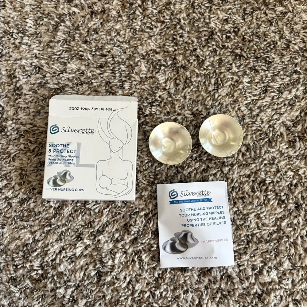 Silverettes Silver Nursing Cups Box - White and Silver - Picture 2 of 3